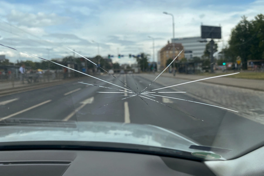 What To Expect During A Windshield Replacement in El Dorado, AR