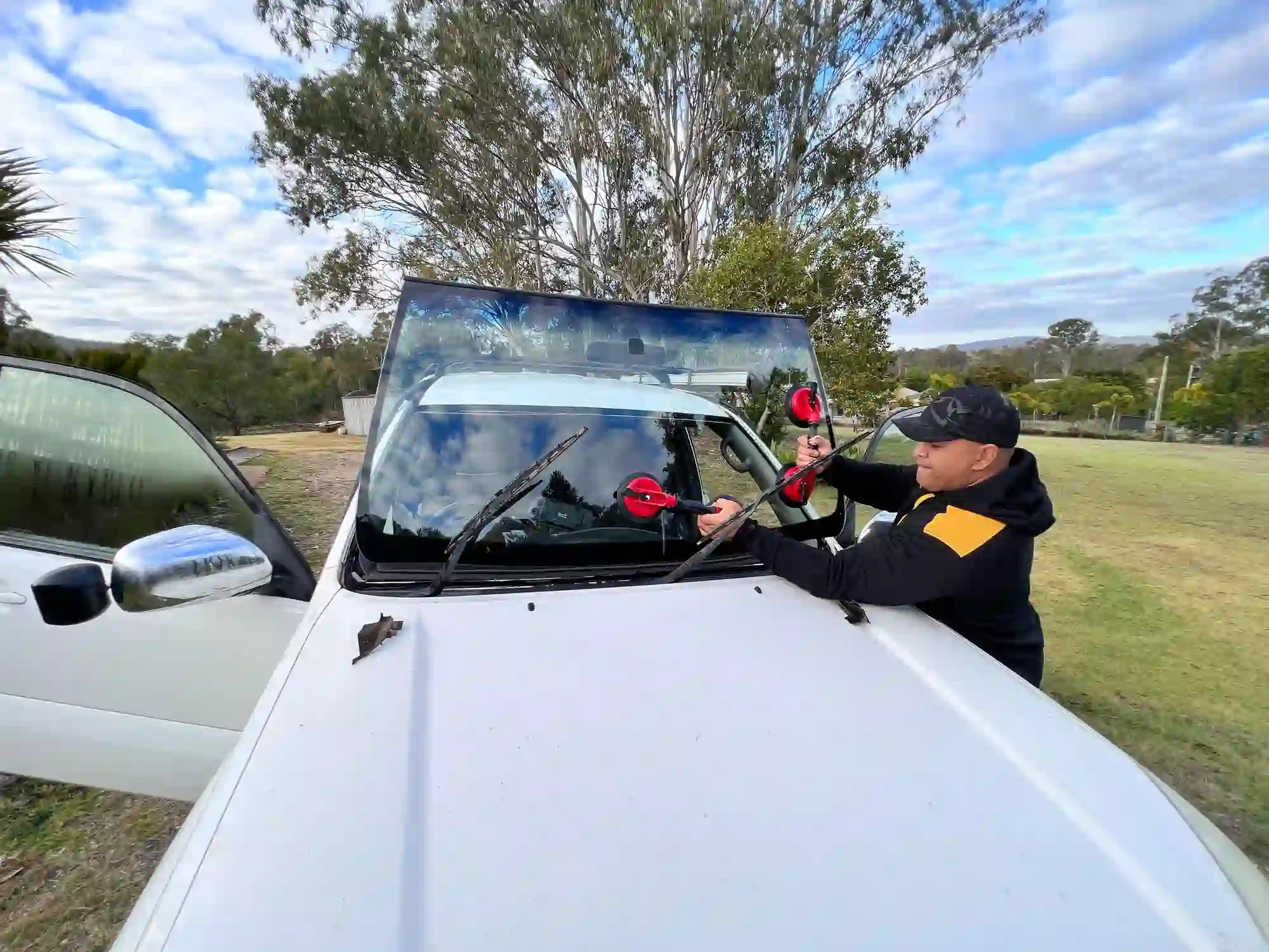 What To Expect During Door Glass Replacement Service in El Dorado, AR